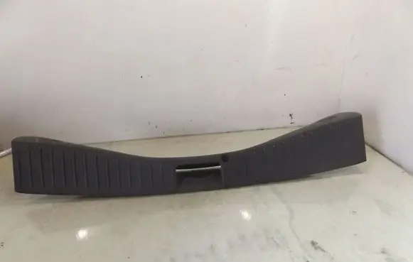 Ford C-MAX I Trunk/boot sill cover protection