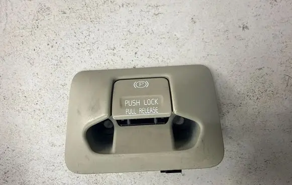 Volvo V70 Hand parking brake switch 31334638