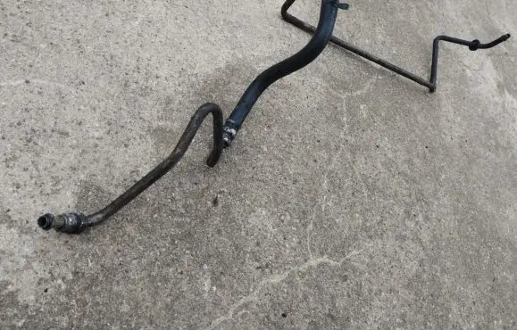 Jeep Grand Cherokee (WK) Power steering hose/pipe/line