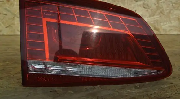 Volkswagen PASSAT B7 Rear/tail lights