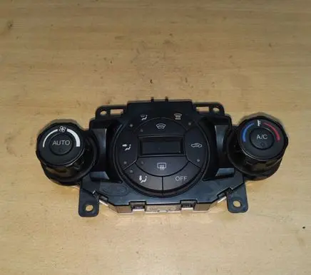 Ford Fiesta Climate control unit 8A6T18C612BG