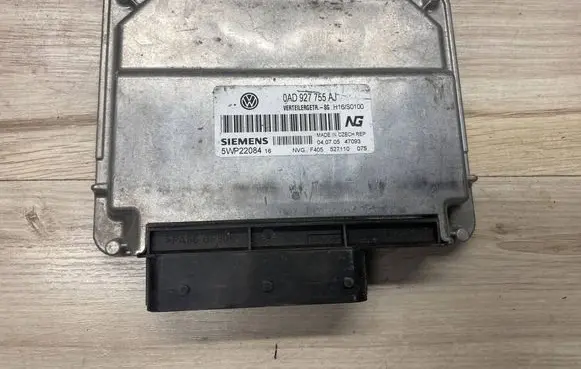 Audi A6 S6 C6 4F Transfer box differential control unit 0AD927755AJ 5WP22084