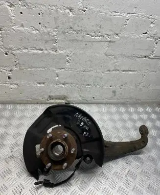 Nissan Navara D23 Front wheel hub