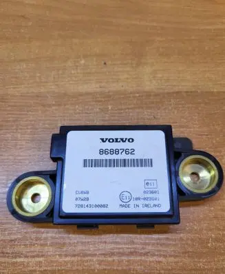 Volvo XC70 Alarm relay 8688762 10R023601 728143100082