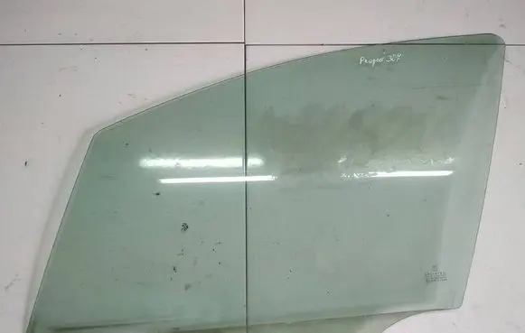 Peugeot 307 Front door window glass four-door AS2