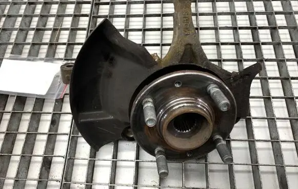 Hyundai i20 (BC3 BI3) Front wheel hub spindle knuckle 
