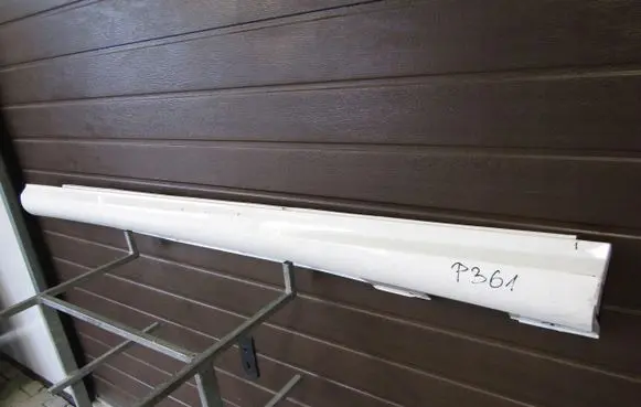 Mercedes-Benz C AMG W204 Front sill (body part) 