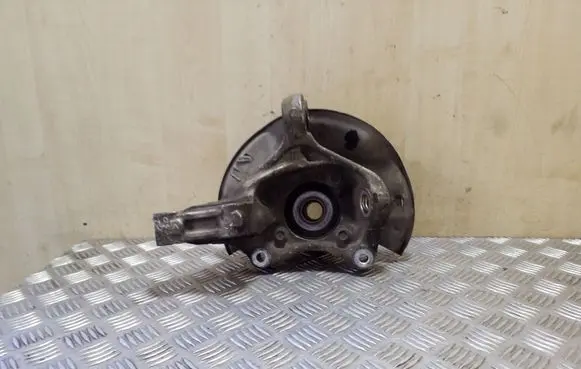Lexus CT 200H Front wheel hub