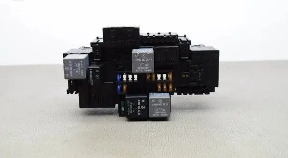Mercedes-Benz GLC X253 C253 Fuse module A2229063805