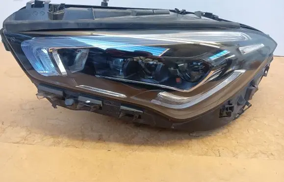 Mercedes-Benz CLA C118 X118 Headlight/headlamp 1189068900