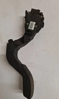 Audi A6 S6 C5 4B Accelerator throttle pedal 8D2721523E 6PV00777009