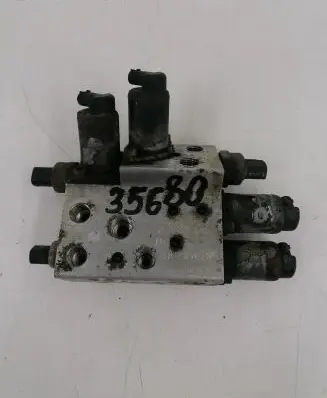 BMW 7 E65 E66 Active stabilizer control unit 6758704 HE3044641