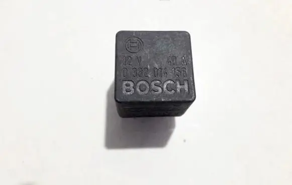 Volkswagen Golf IV Other relay 0332014156