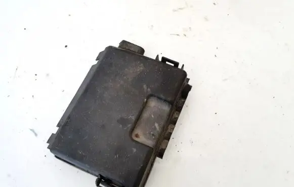 Volkswagen New Beetle Fuse box cover 1c0937550e