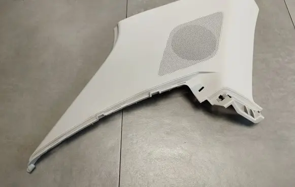 (D)pillar trim (top)