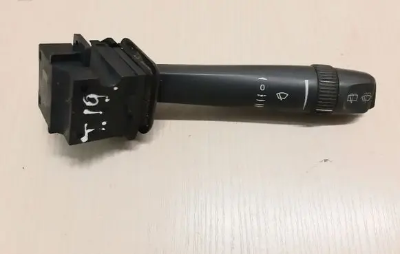 Volvo V70 Wiper control stalk 9452391
