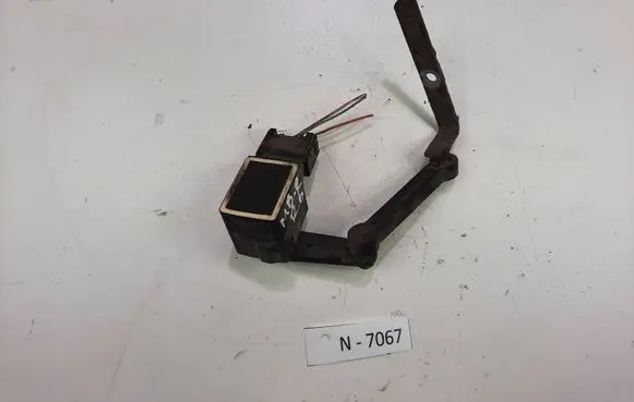 Headlight/headlamp level sensor