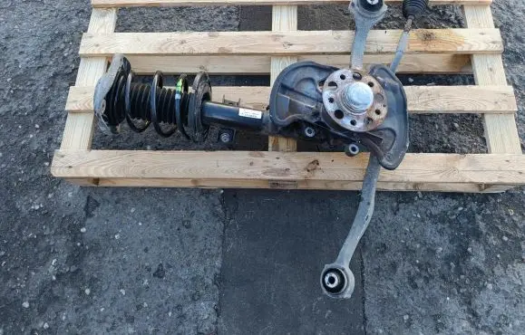 Mercedes-Benz SLK R172 Front wheel hub spindle knuckle