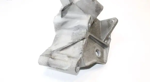 Volvo XC60 Engine mounting bracket 30681951