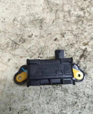Renault Laguna II ESP acceleration yaw rate sensor 8200404858 10170103833 DU77D18A91