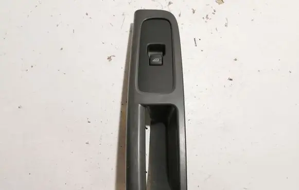 Volvo S40 Electric window control switch 8679474 30658448