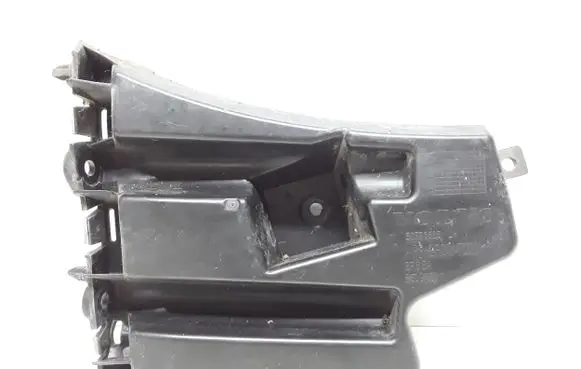 Volvo V60 Front bumper mounting bracket 30796625