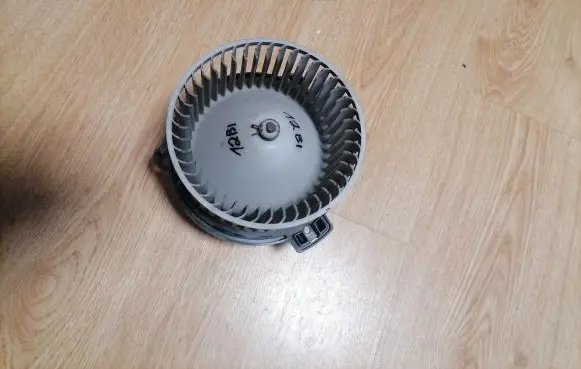 Mitsubishi Colt Heater fan/blower 194000