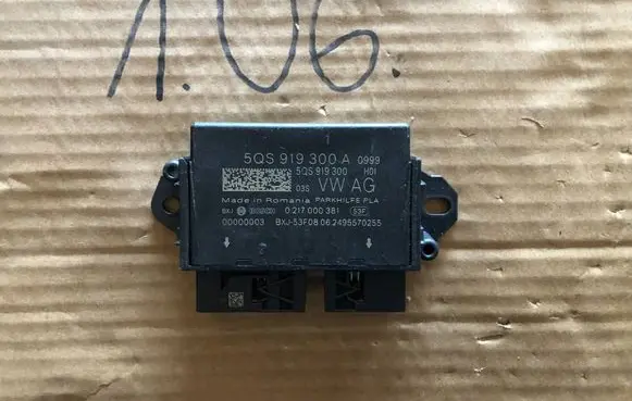 Volkswagen Tiguan Parking PDC control unit/module 5QS919300A 0217000381