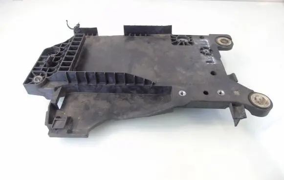 Battery tray