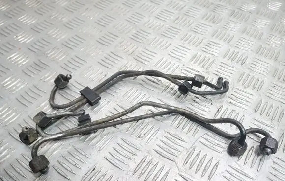 Chrysler Voyager Fuel injector supply line/pipe 