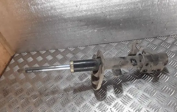 Nissan Note (E11) Front shock absorber/damper