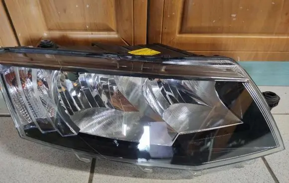 Skoda Octavia Mk3 (5E) Headlight/headlamp 5E1941016