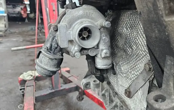 Audi A2 Turbo 045145701E 7009604