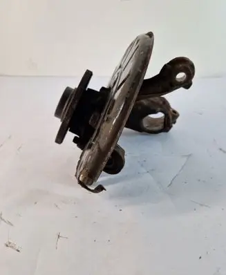 Volkswagen Caddy Front wheel hub