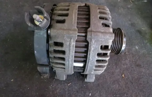 Ford Mondeo MK IV Generator/alternator 6G9N10300AD