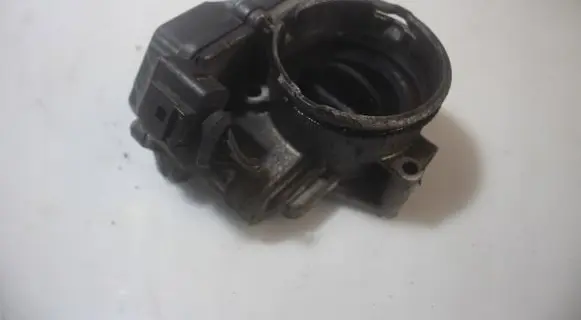 Skoda Octavia Mk2 (1Z) Engine shut-off valve 