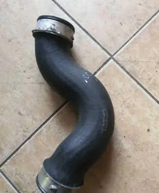 Volkswagen Caddy Intercooler hose/pipe 1K0145832B