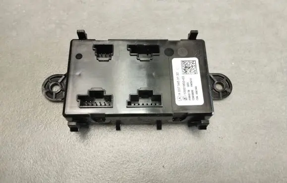 Mercedes-Benz CLS C218 X218 Other control units/modules A0375453132 1000185003 TMW0738