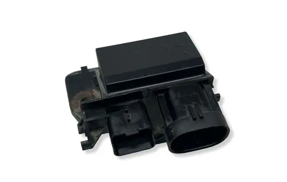 Peugeot 308 Coolant fan relay 9673999980 E2182002 F218200217