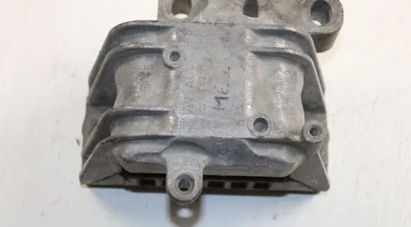 Volkswagen Caddy Engine mount bracket 1K0199262K