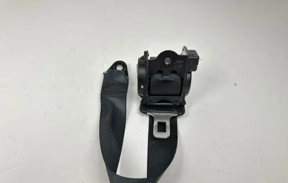 Nissan Qashqai Rear seatbelt ECER1606