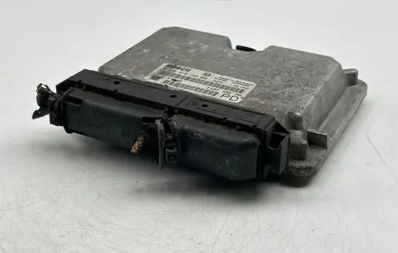 Opel Astra G Engine control unit/module 0281010268
