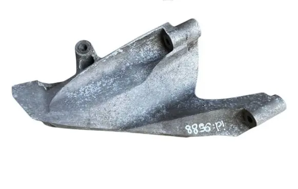 Volkswagen Transporter - Caravelle T5 Engine mounting bracket 7H0199370N
