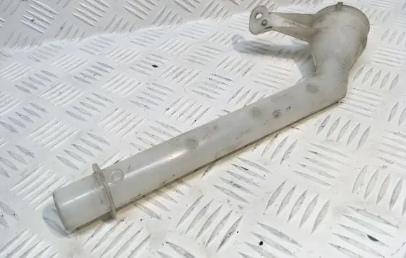 Nissan Qashqai Window washer liquid tank fill tube 