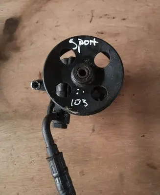 KIA Sportage Power steering pump 571002E200