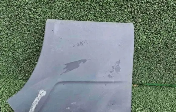 Rear fender molding trim