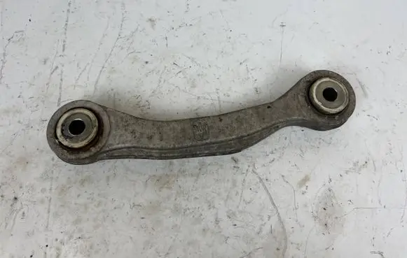 Maserati Levante Rear upper control arm/wishbone 06700372430