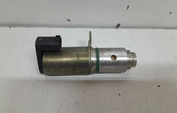 Volvo S60 Camshaft vanos timing valve 31216222