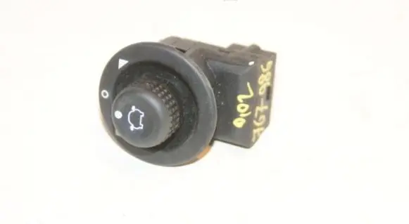 Wing mirror switch