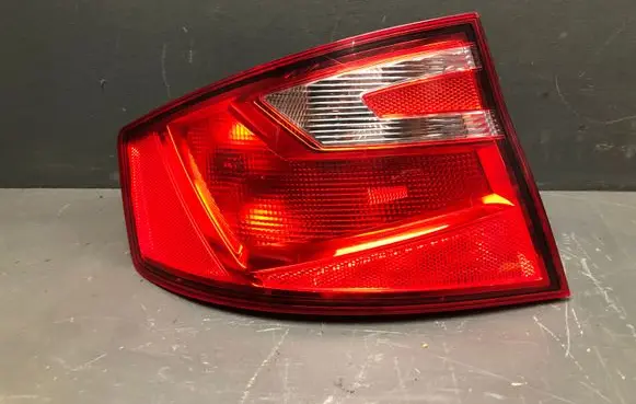 Seat Toledo IV (NH) Rear/tail lights 6JH945095E